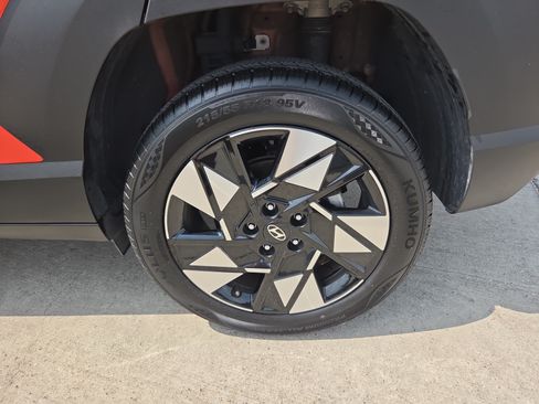 Used 2024 Hyundai Kona SEL AWD/4WD image 26