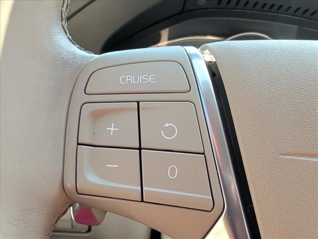 Used 2015 Volvo XC60 T6 w/ Proximity Package FWD image 14