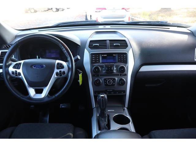 Used 2014 Ford Explorer XLT AWD/4WD image 7