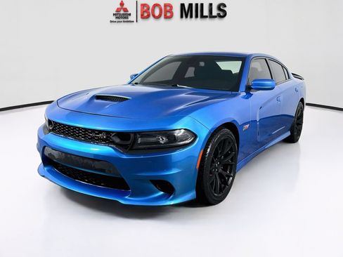 Used 2019 Dodge Charger Scat Pack RWD image 3
