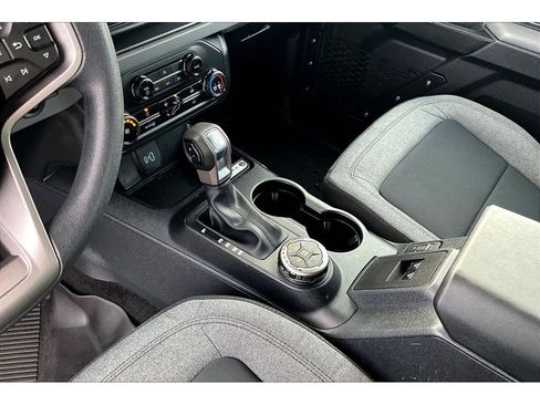 Used 2023 Ford Bronco 2-Door image 18