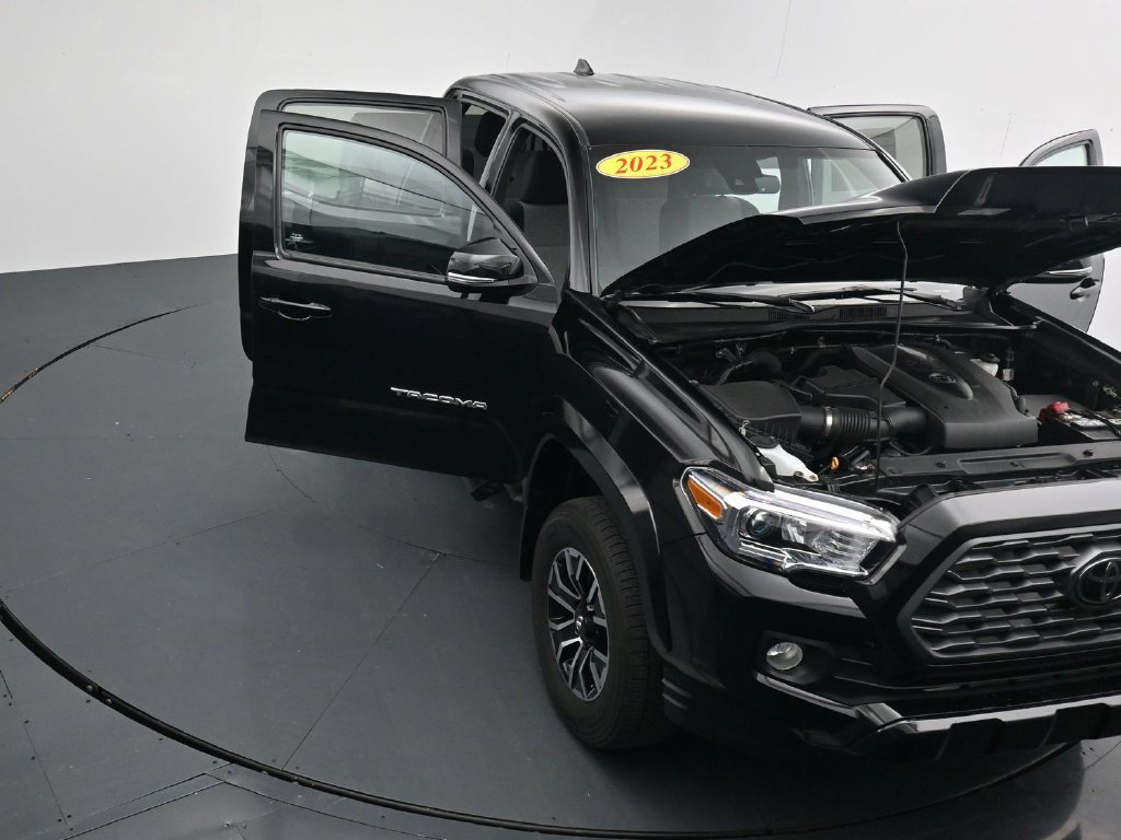 Used 2023 Toyota Tacoma TRD Sport AWD/4WD image 39
