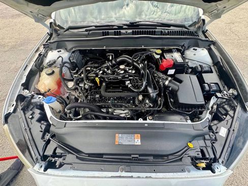 Used 2016 Ford Fusion SE w/ Equipment Group 202A FWD image 11