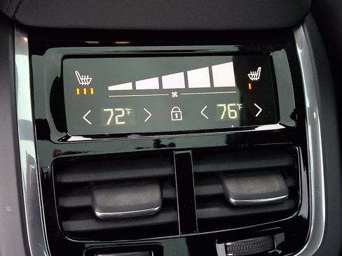 New 2026 Volvo XC60 B5 Ultra w/ Protection Package Premier image 6