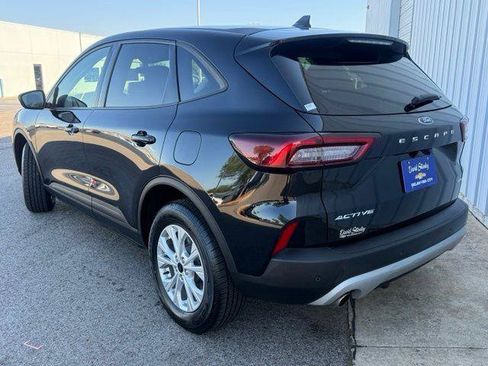 Used 2025 Ford Escape Active w/ Tech Pack #1 AWD/4WD image 2