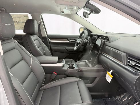 New 2026 GMC Terrain Denali w/ LPO, Floor Liner Package image 15