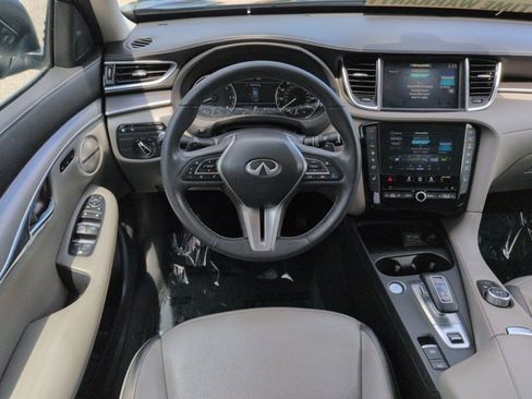 Used 2023 INFINITI QX50 Luxe FWD image 17