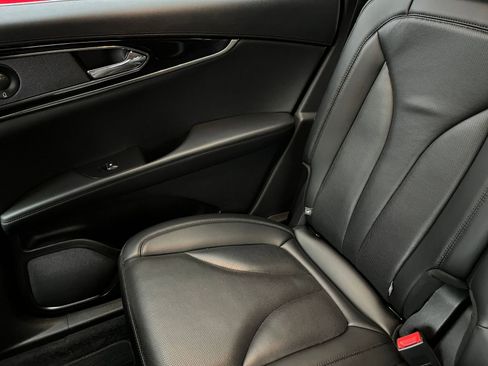 Used 2023 Lincoln Nautilus Reserve w/ Equipment Group 201A image 42