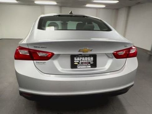 Used 2016 Chevrolet Malibu LS w/ LPO, Convenience Package 2 FWD image 7