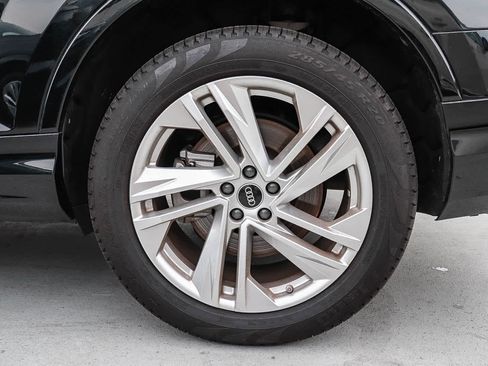 Used 2023 Audi Q7 2.0T Premium w/ Convenience Package AWD/4WD image 13