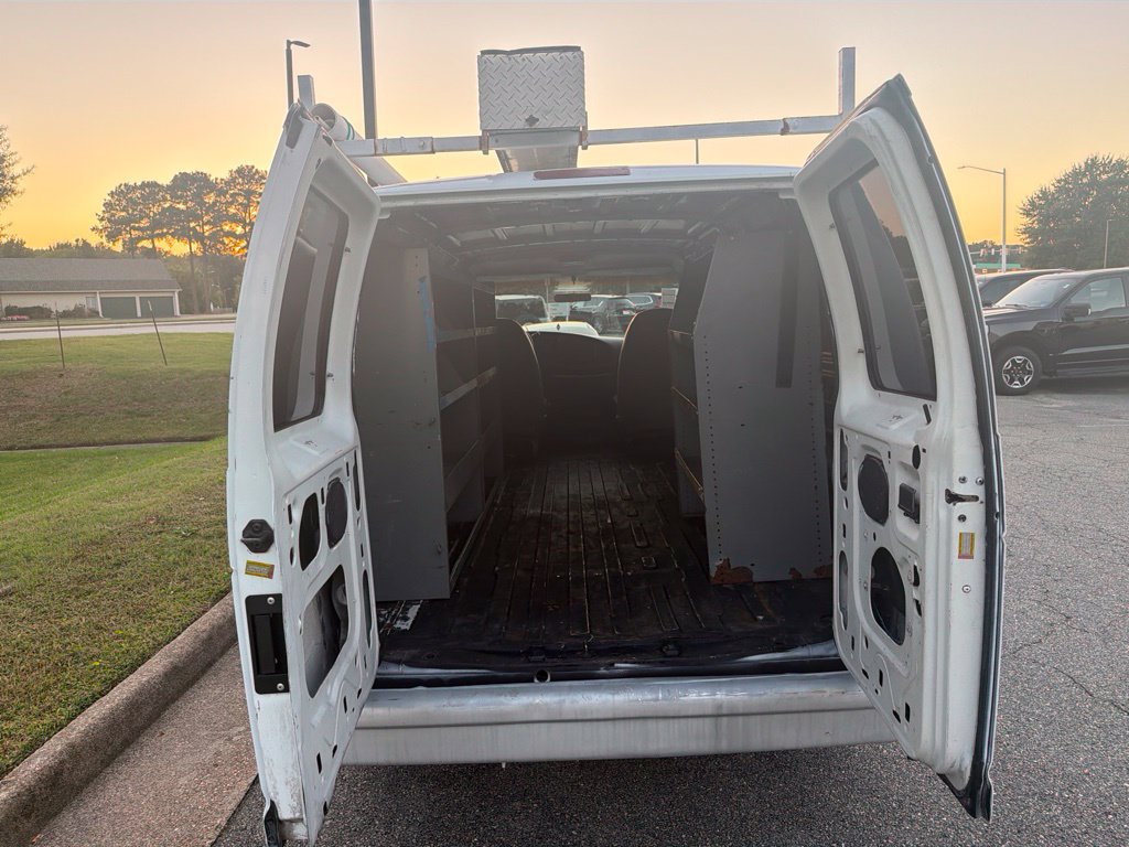Used 1997 Ford E-150 and Econoline 150 RWD image 16