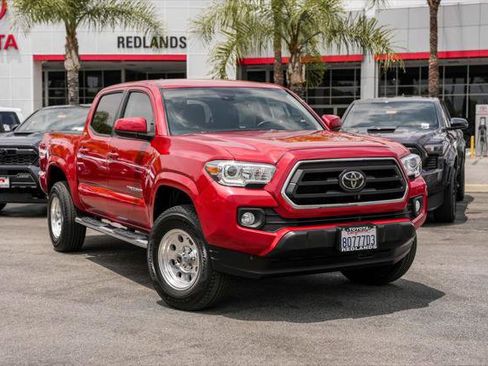 Certified 2021 Toyota Tacoma SR5 RWD image 1
