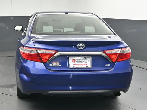 Used 2015 Toyota Camry SE FWD image 7