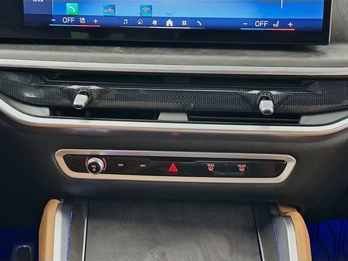 Used 2024 BMW X6 xDrive40i w/ Premium Package image 13