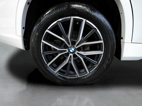 Used 2024 BMW X1 xDrive28i w/ M Sport Package image 14