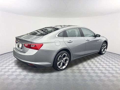 Used 2024 Chevrolet Malibu LT image 5