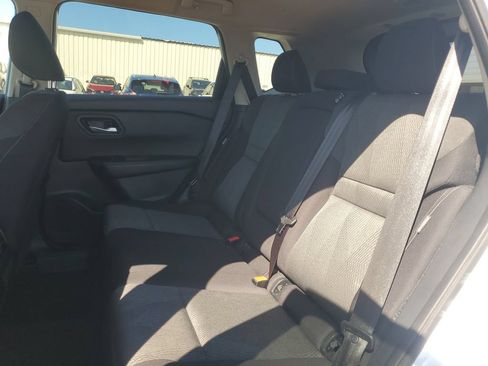 Certified 2025 Nissan Rogue SV FWD image 15