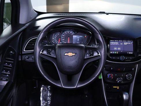 Used 2021 Chevrolet Trax LT image 15