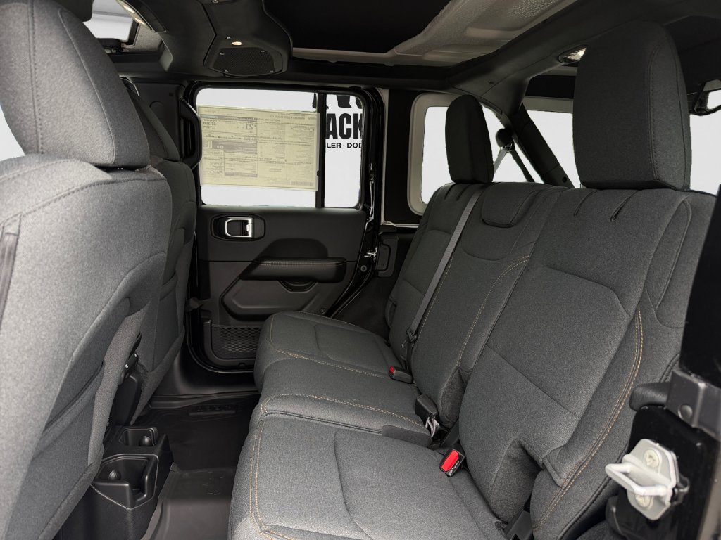 New 2026 Jeep Wrangler Unlimited Sahara AWD/4WD image 9