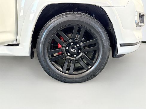 Used 2022 Toyota 4Runner Limited RWD image 38