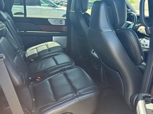 Used 2020 Lincoln Navigator Reserve w/ Equipment Group 208A Reserve AWD/4WD image 10