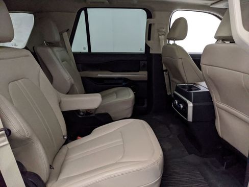Used 2024 Ford Expedition Limited image 28