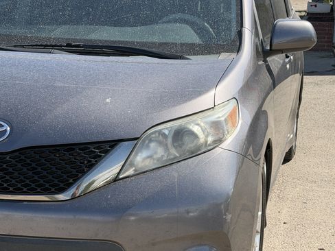 Used 2011 Toyota Sienna SE w/ Preferred Pkg FWD image 22