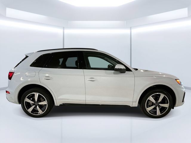Used 2023 Audi Q5 2.0T Premium Plus w/ Premium Plus Package AWD/4WD image 8