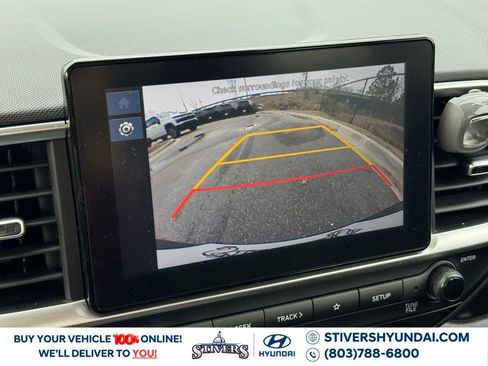 Certified 2024 Hyundai Venue SEL image 4