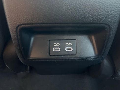 Used 2023 Toyota Corolla LE image 24