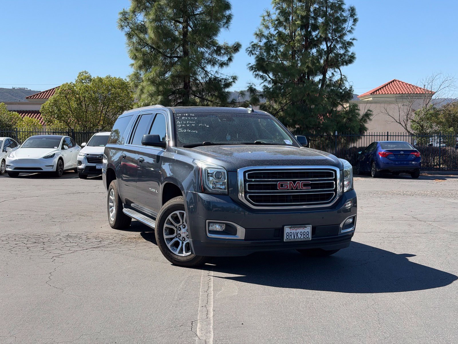 Used 2019 GMC Yukon XL SLT w/ Open Road Package AWD/4WD image 1