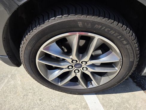 Used 2016 Ford Edge Titanium w/ Equipment Group 302A image 9