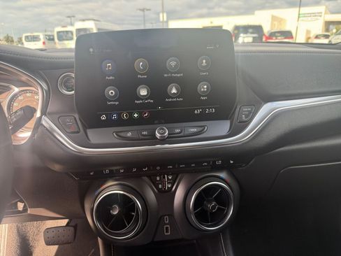 Used 2025 Chevrolet Blazer LT image 18