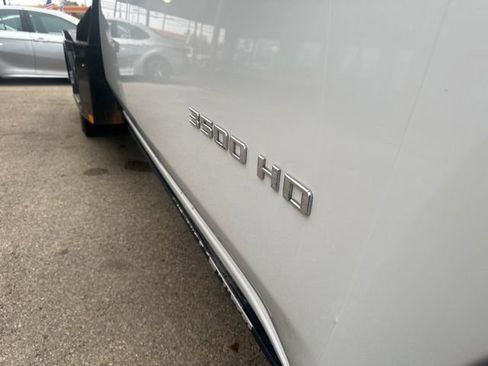 Used 2021 Chevrolet Silverado 3500 LT w/ Remote Start Package image 6