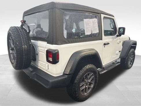 Used 2025 Jeep Wrangler Sport image 8