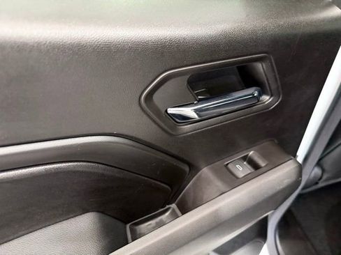 Used 2024 Chevrolet Colorado LT w/ LT Convenience Package III image 18