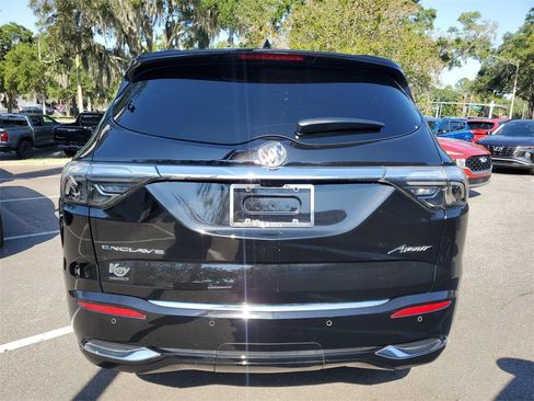 Certified 2023 Buick Enclave Avenir image 7