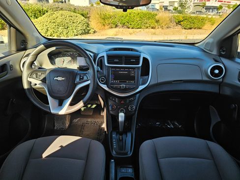 Used 2020 Chevrolet Sonic LT FWD image 22