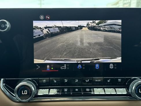 New 2026 GMC Canyon AT4 w/ Technology Plus Package AWD/4WD image 8