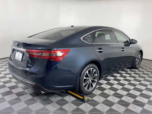 Used 2016 Toyota Avalon XLE Premium image 8