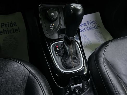 Used 2020 Jeep Compass Limited AWD/4WD image 25
