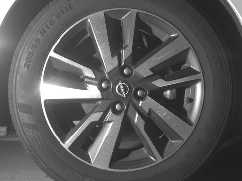 Used 2025 Nissan Versa SV image 13