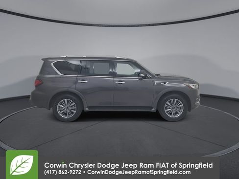 Used 2024 INFINITI QX80 Luxe image 2