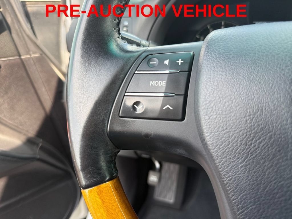 Used 2011 Lexus RX 350 2WD w/ Premium Pkg image 25