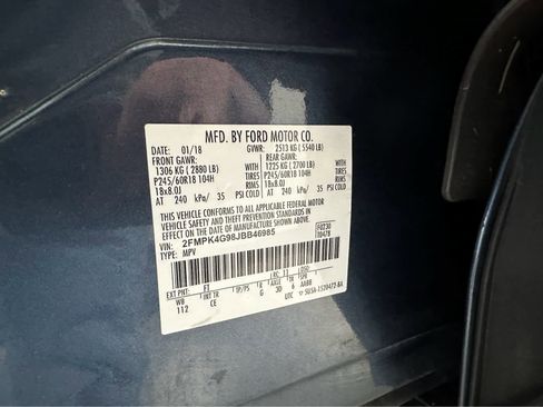 Used 2018 Ford Edge SE image 16