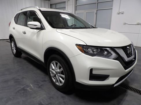 Used 2019 Nissan Rogue SV AWD/4WD image 2