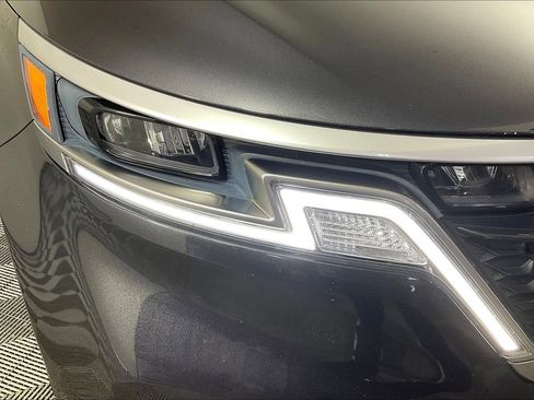 Used 2024 Kia Carnival EX FWD image 32