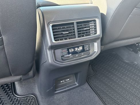 New 2026 Volkswagen Atlas SE FWD image 25