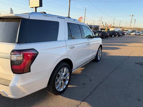Used 2018 Ford Expedition Platinum RWD image 45