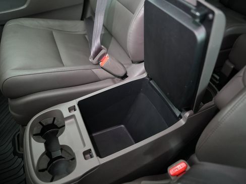 Used 2016 Honda Odyssey EX-L image 36